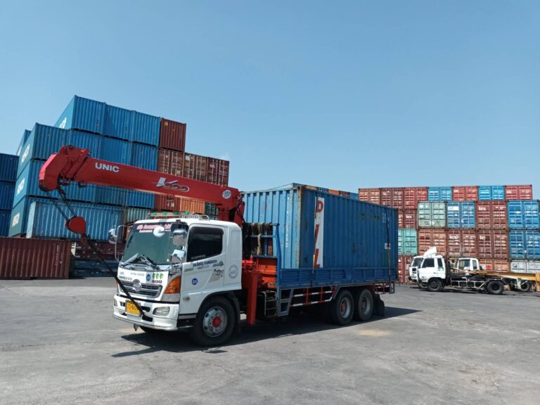 รถเฮี๊ยบพนานิคม พื้นที่ ตำบลพนานิคม ลูกค้าใช้รถเฮี๊ยบพิชยาเครน ของทางเรา