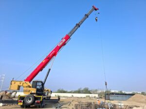 รถเครนโรจนะบ่อวิน พร้อมคนขับ ให้บริการยกเครื่องจักรในโรงงานอุตสาหกรรม -พิชยาเครน