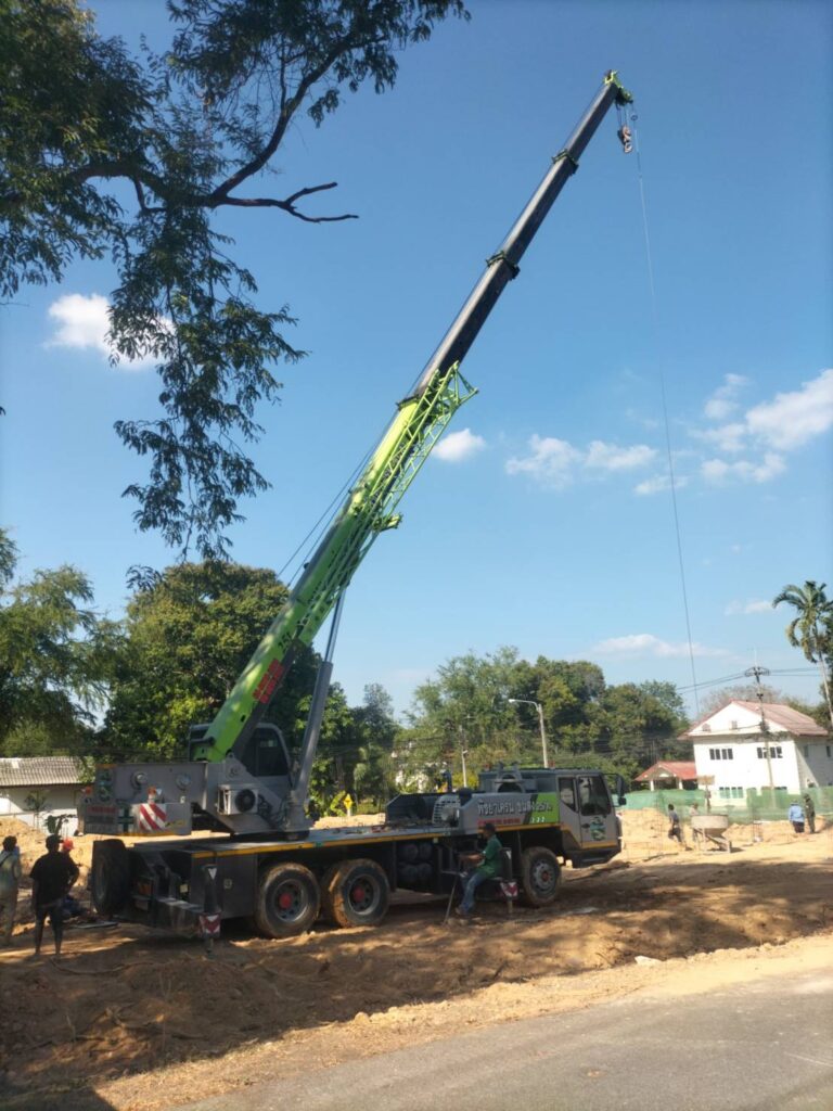 รถเครนบ้านบึง