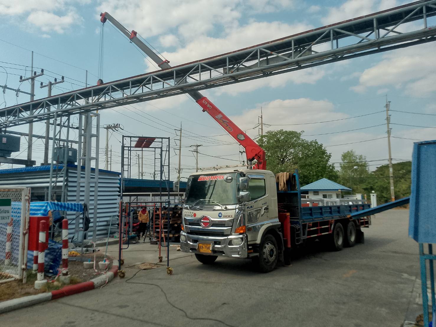 รถเฮี๊ยบศรีราชา-พิชยาเครน