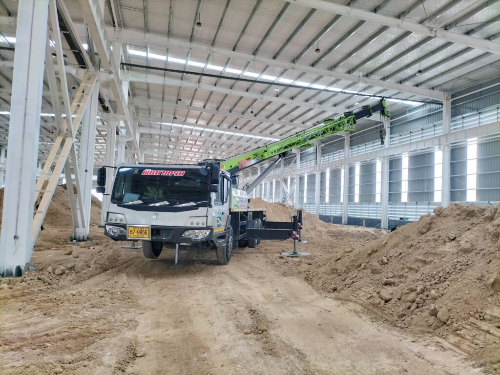 รถเครนตะเคียนเตี้ย-พิชยาเครน