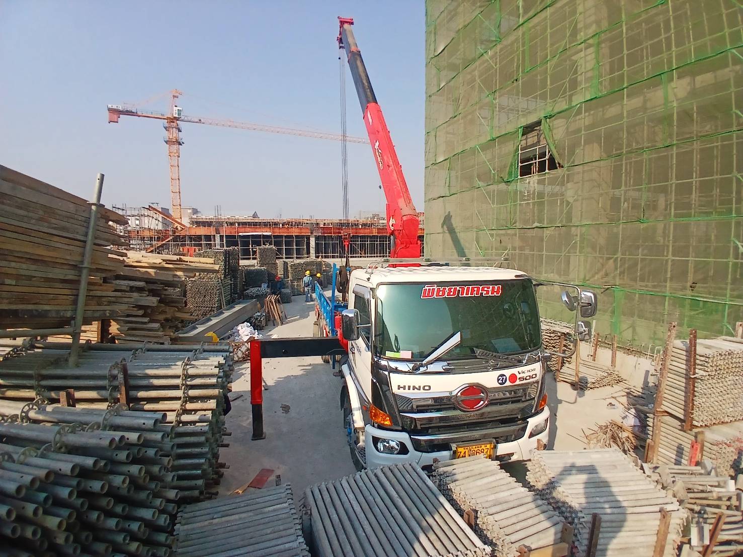 รถเฮี๊ยบ8ตันอมตะระยอง-พิชยาเครน