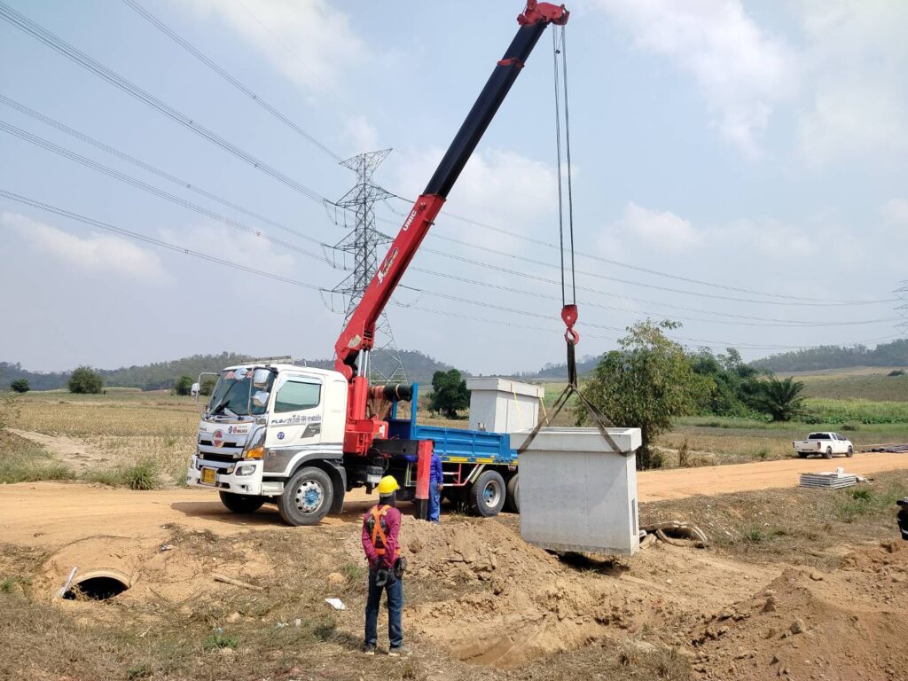 รถเฮี๊ยบท่าจาม-พิชยาเครน