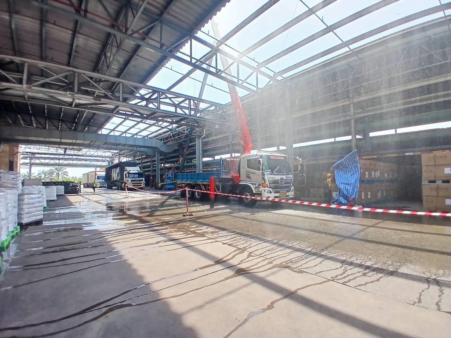 รถเฮี๊ยบนิคมพัฒนา-พิชยาเครน