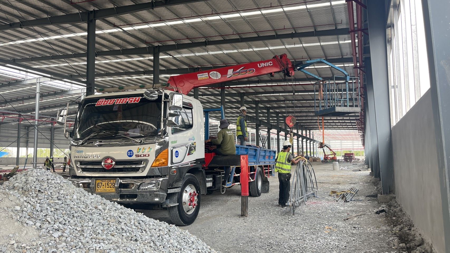 รถเฮี๊ยบติดกระเช่า-พิชยาเครน