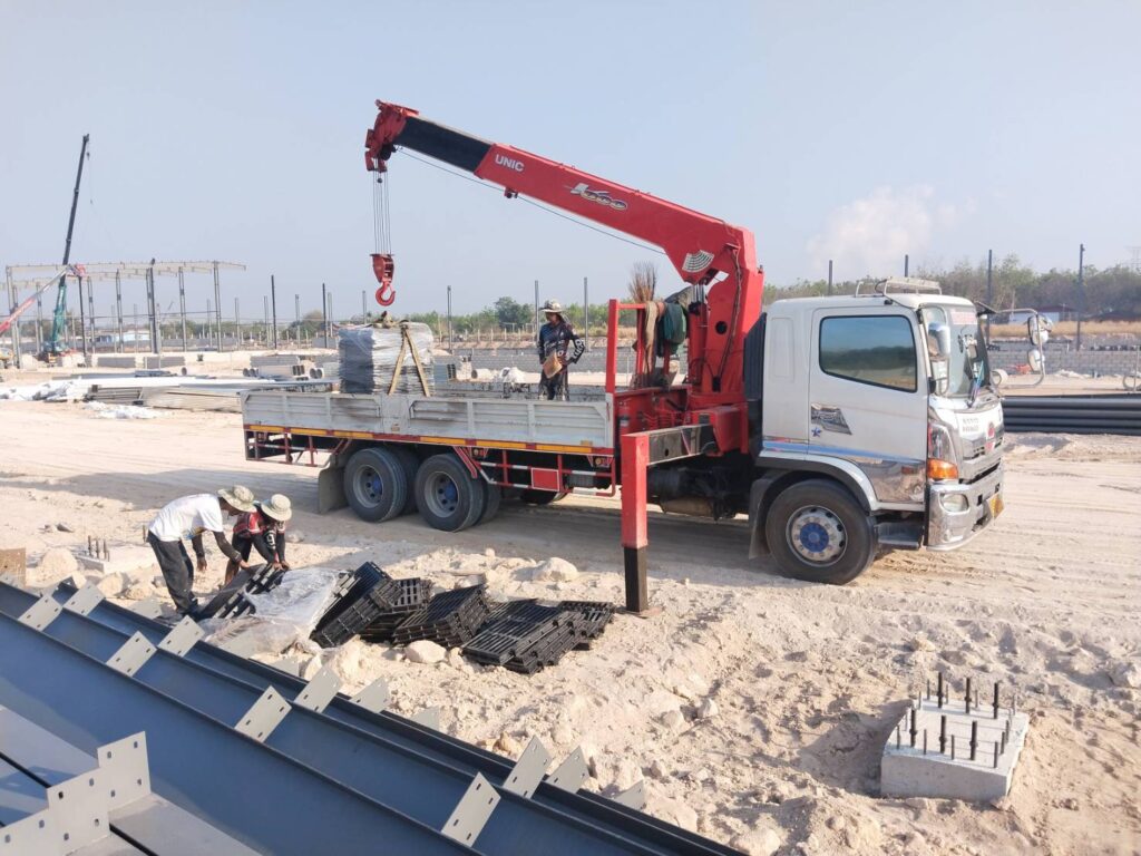 รถเฮี๊ยบนิคมพัฒนา-พิชยาเครน