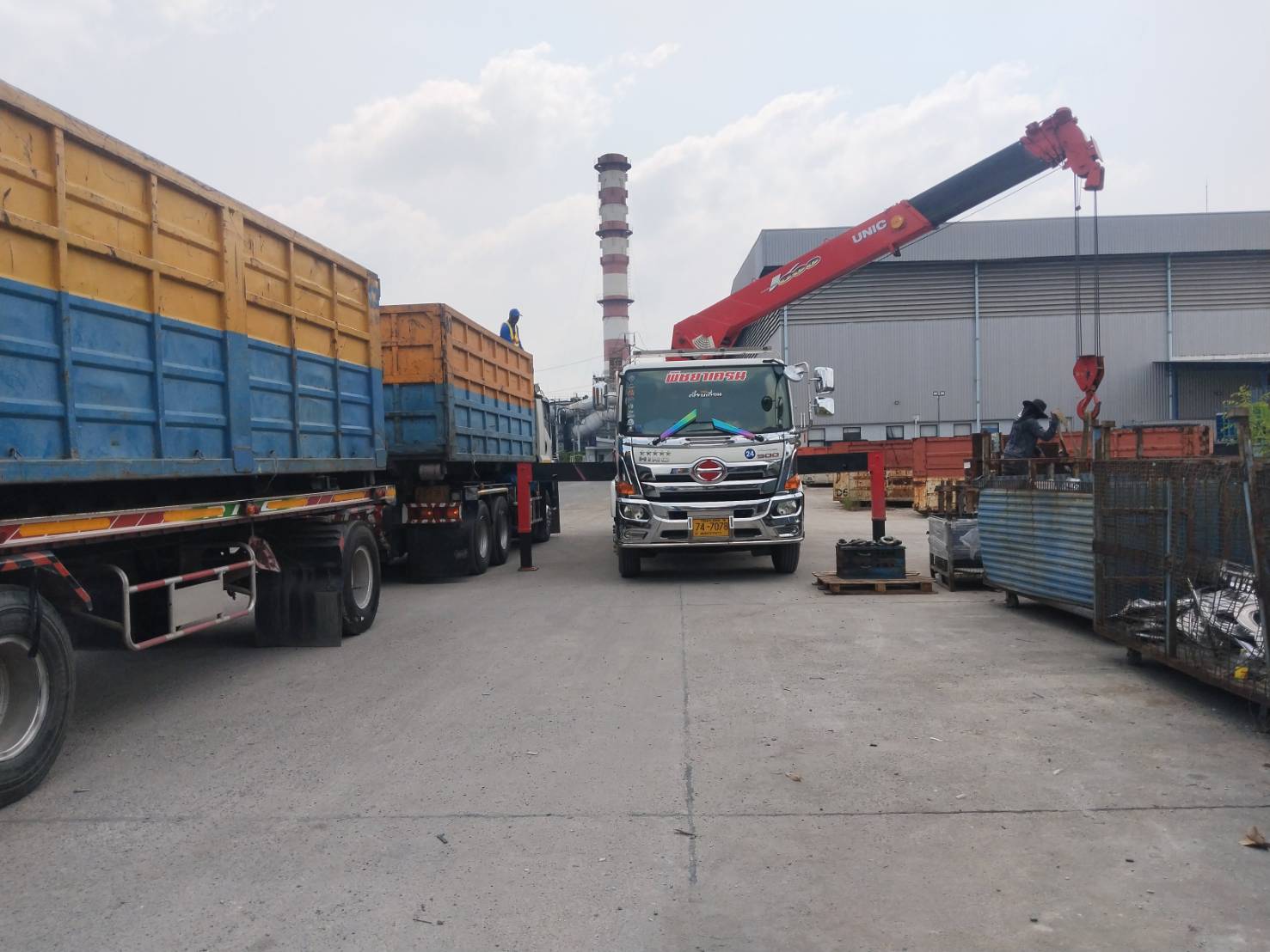 รถเฮี๊ยบปรุมปราม-พิชยาเครน