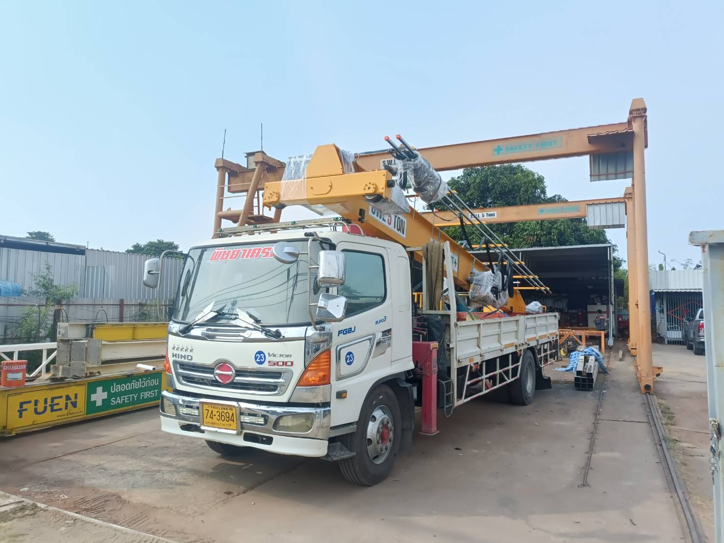 รถเฮี๊ยบรับจ้าง-พิชยาเครน