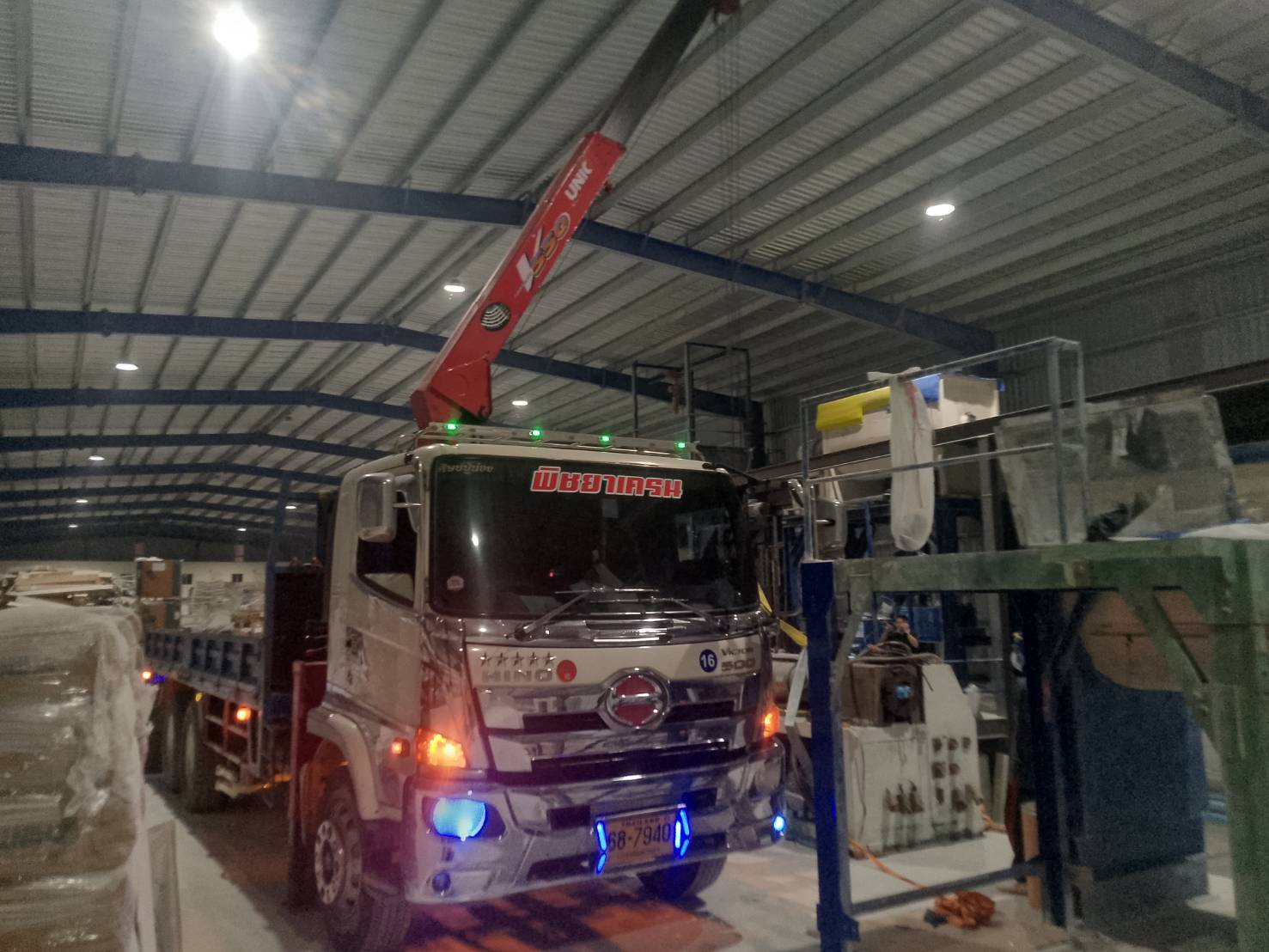 รถเฮี๊ยบหัวกุนเเจ-พิชยาเครน