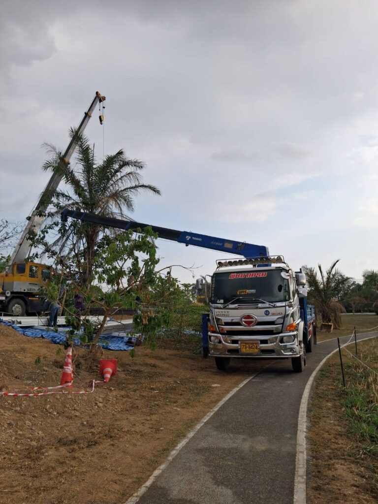 รถเฮี๊ยบศรีราชา-พิชยาเครน