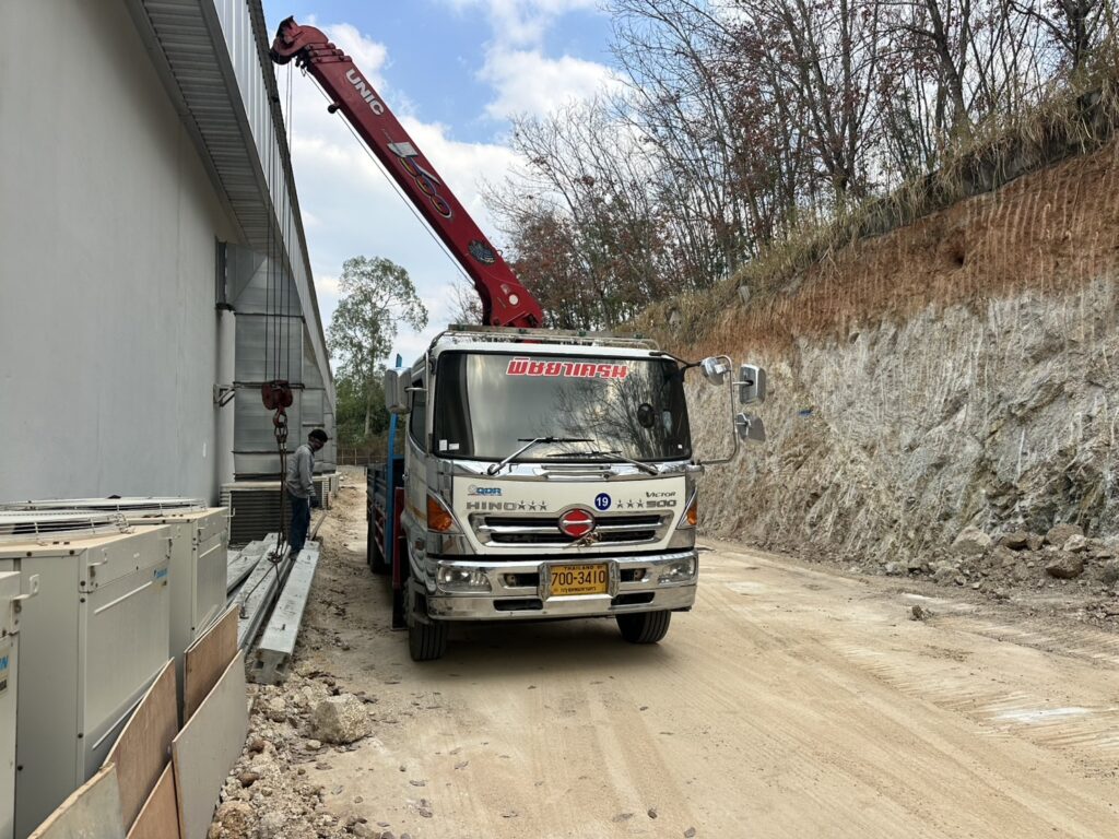 รถเฮี๊ยบ5ตันบ่อวิน-พิชยาเครน