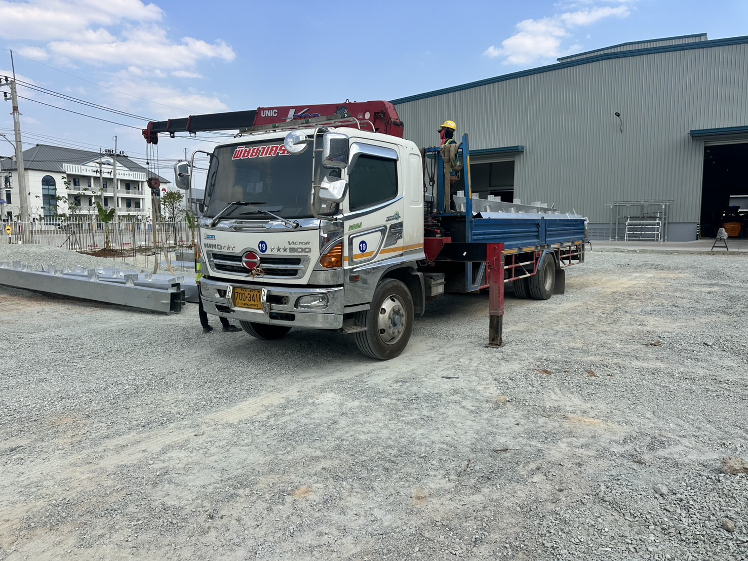 รถเฮี๊ยบบางละมุง-พิชยาเครน