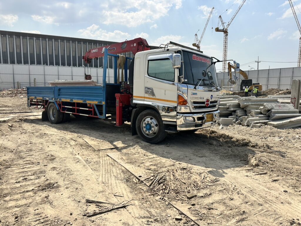 รถเฮี๊ยบรับจ้างอมตะ-พิชยาเครน