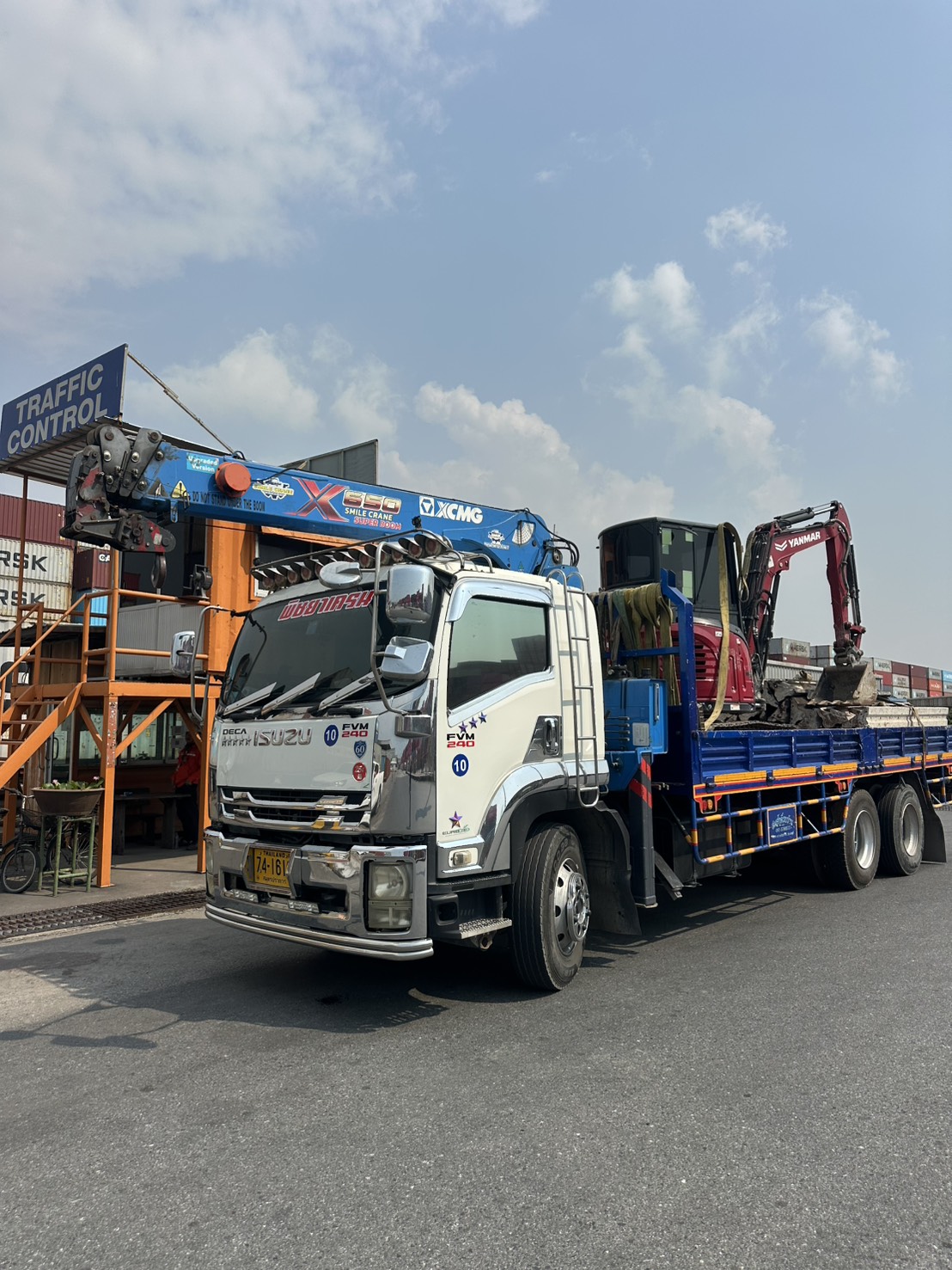 รถเฮี๊ยบท่าเรือเเหลม-พิชยาเครน.