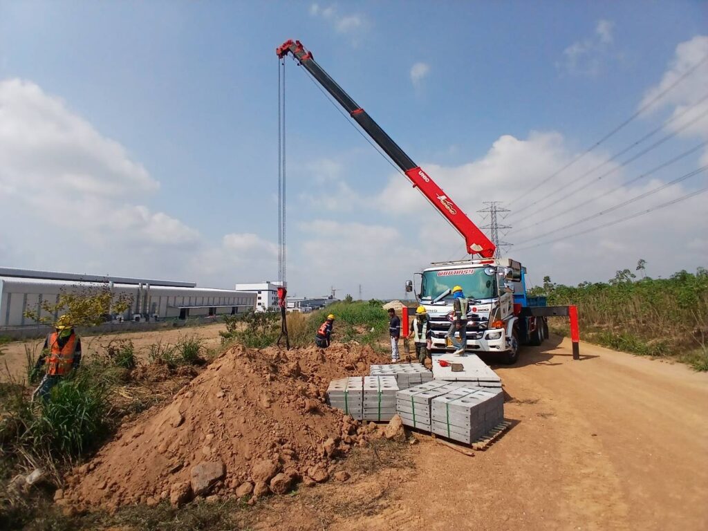 รถเฮี๊ยบท่าจาม-พิชยาเครน