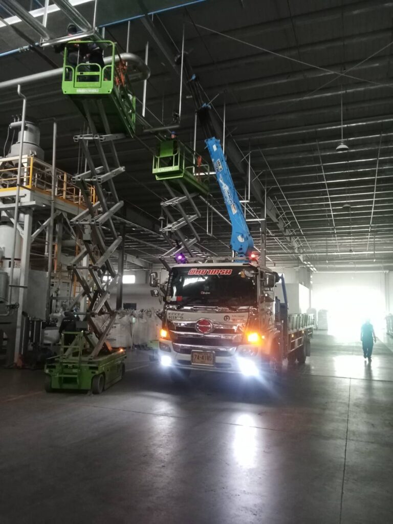 รถเฮี๊ยบสุรศักดิ์-พิชยาเครน