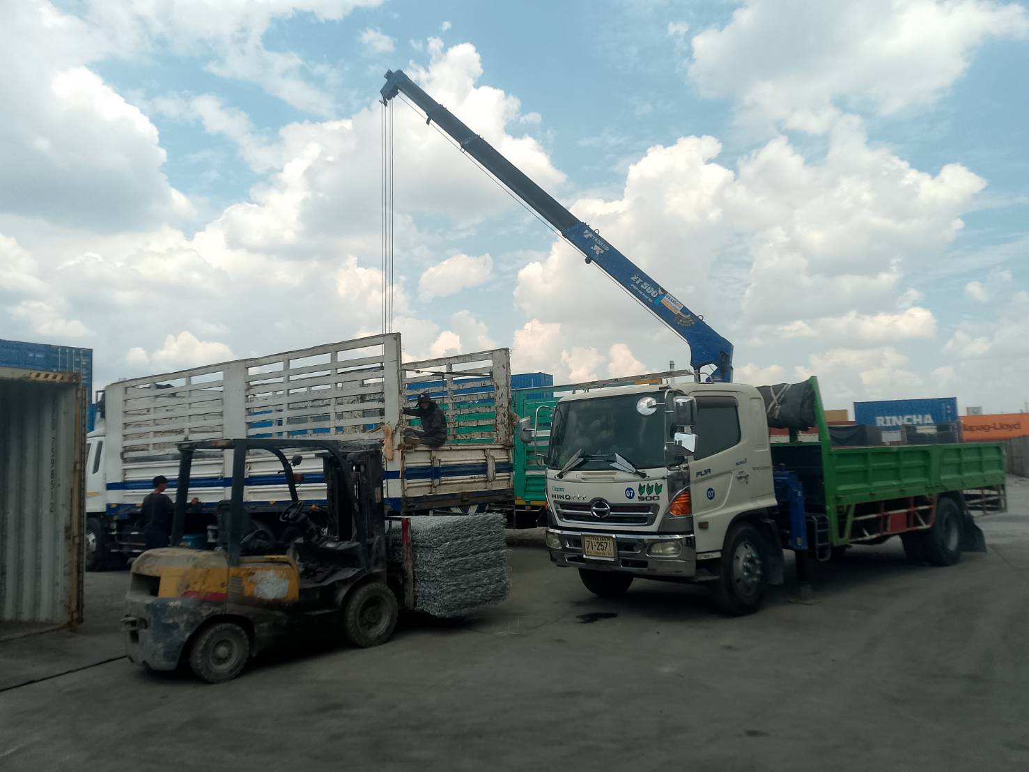 รถเฮี๊ยบหนองขาม-พิชยาเครน