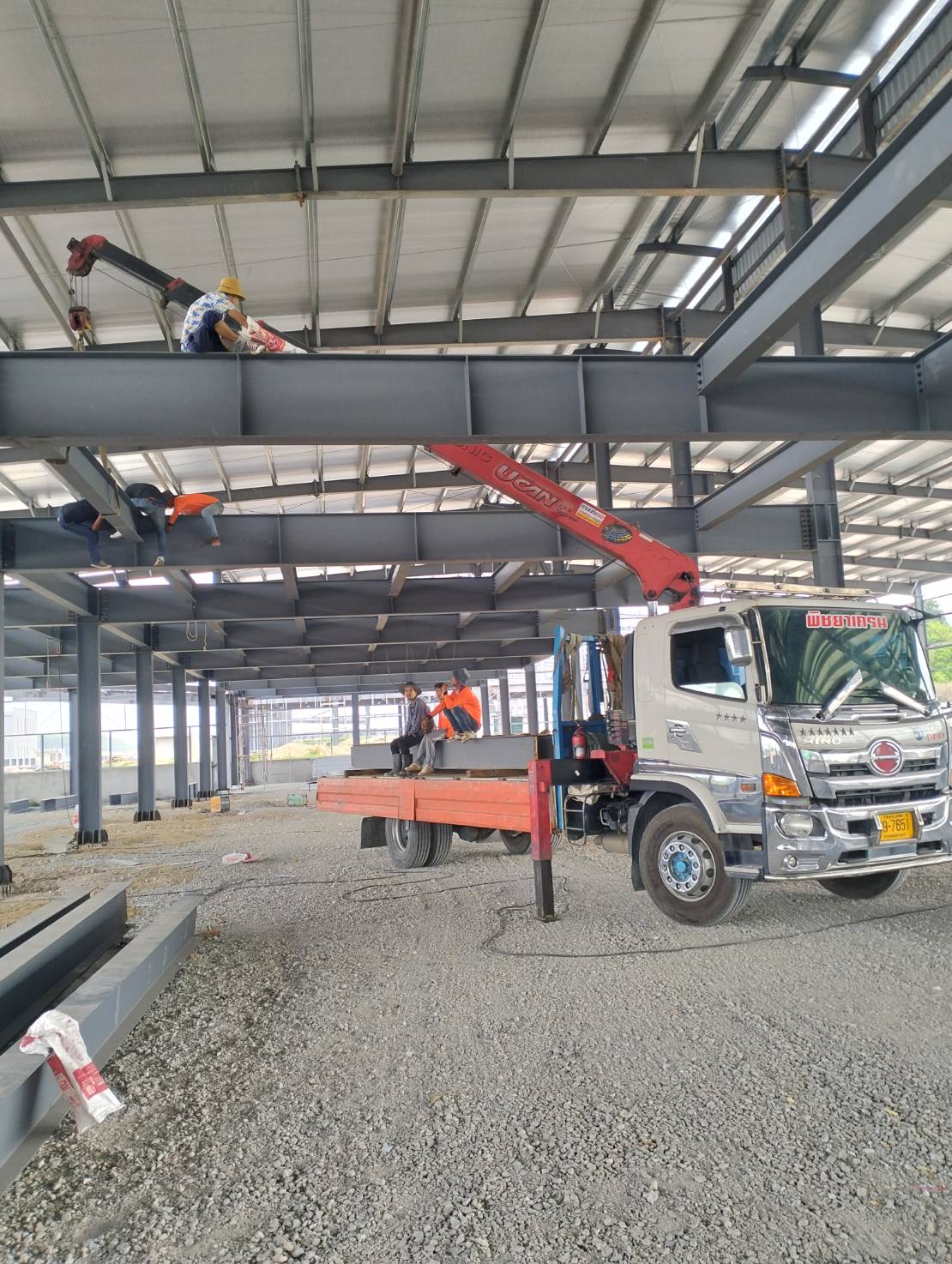 รถเฮี๊ยบบ้านบึง-พิชยาเครน