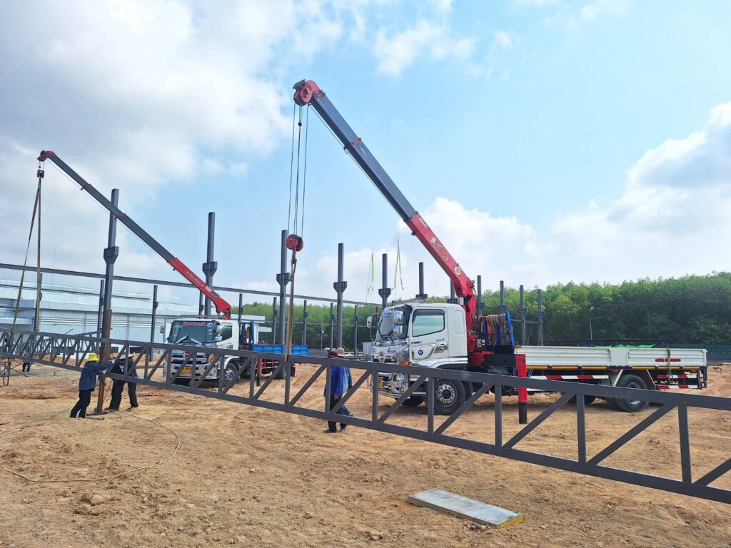 รถเฮี๊ยบนิคมพัฒนา-พิชยาเครน