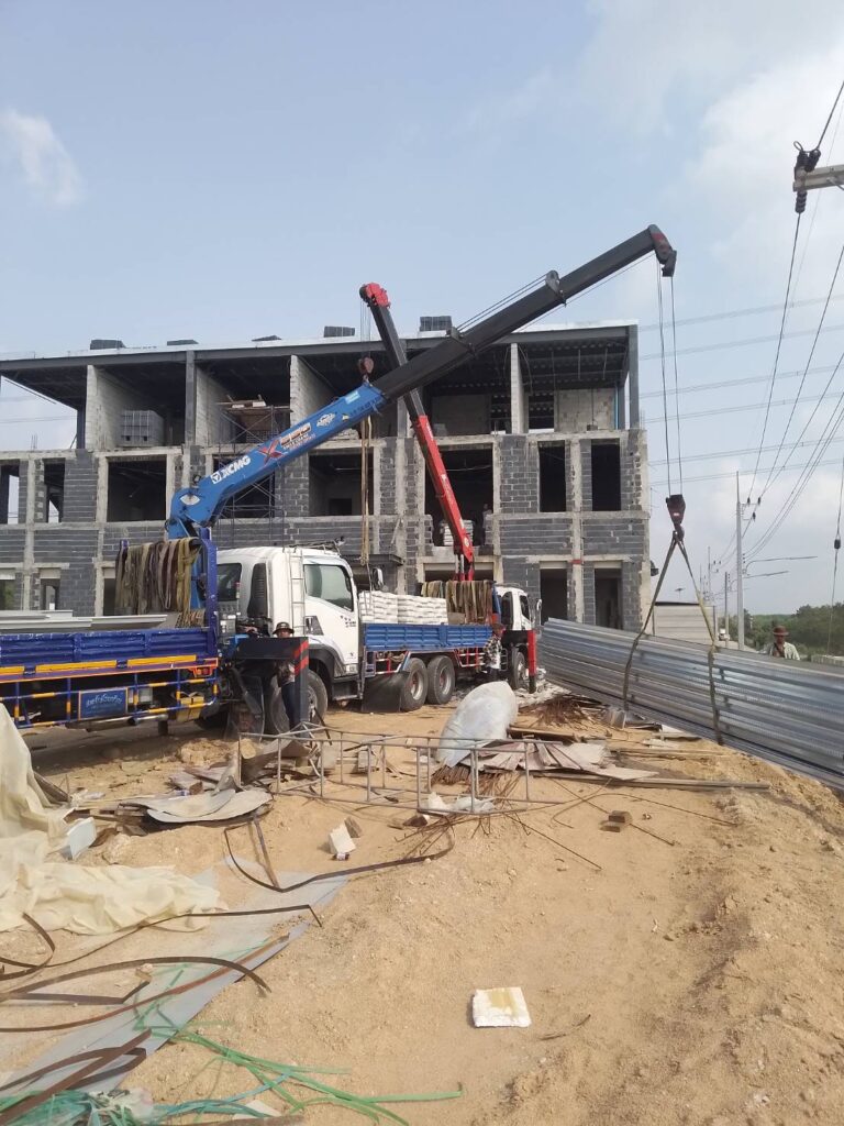 รถเฮี๊ยบเขาคันทรง-พิชยาเครน