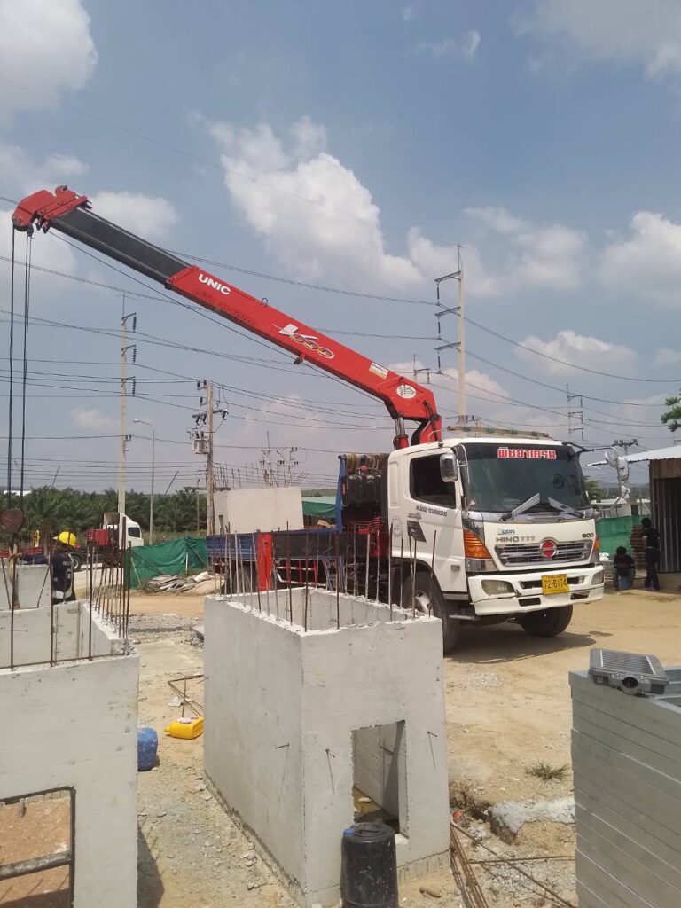 รถเฮี๊ยบบ้านสวน ชลบุรี-พิชยาเครน