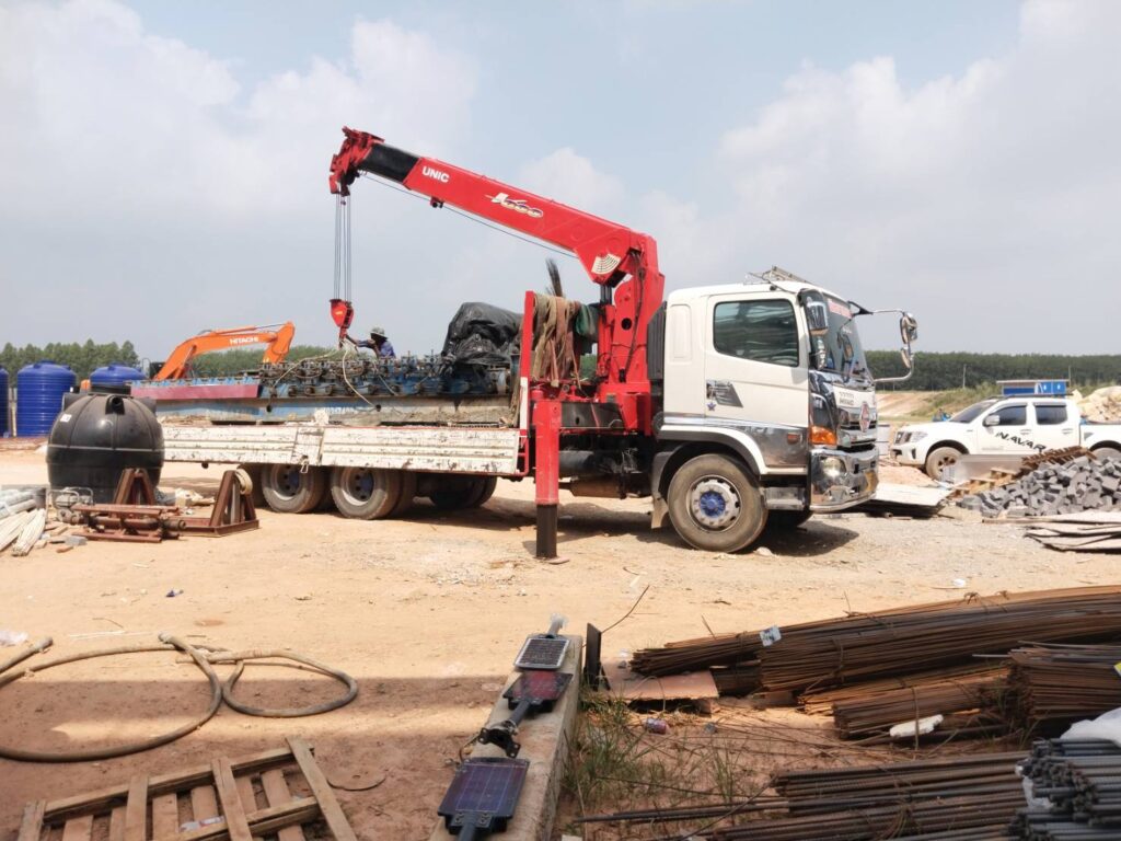 รถเฮี๊ยบหนองใหญ่-พิชยาเครน