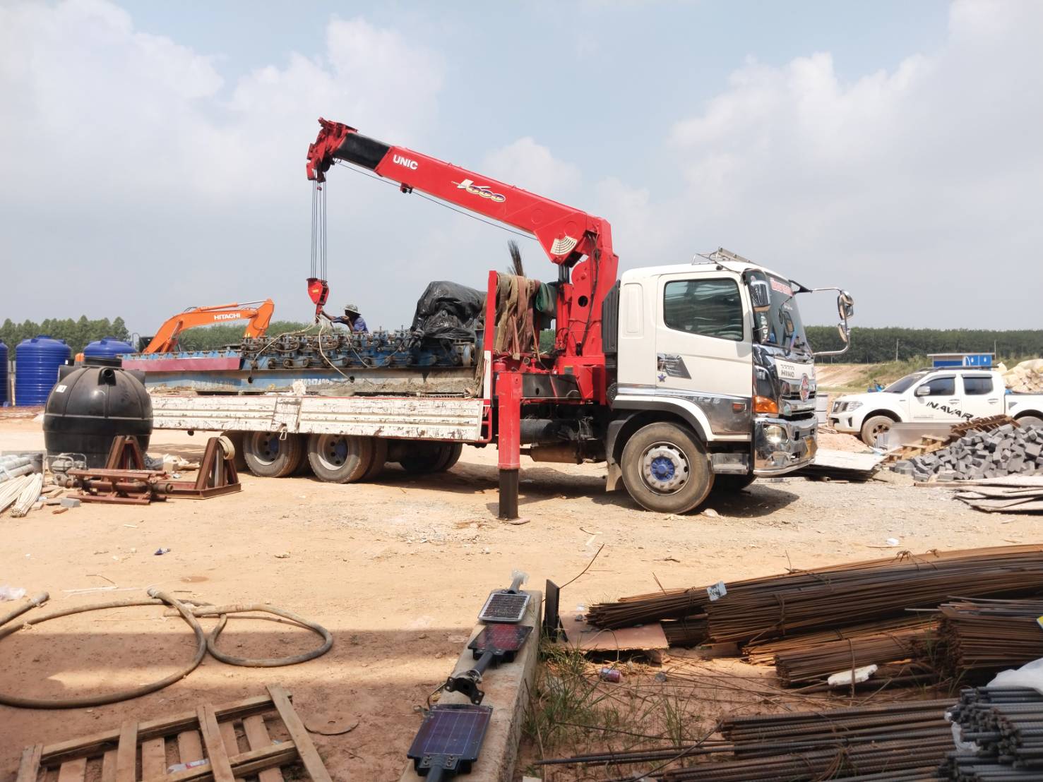 รถเฮี๊ยบหนองใหญ่-พิชยาเครน