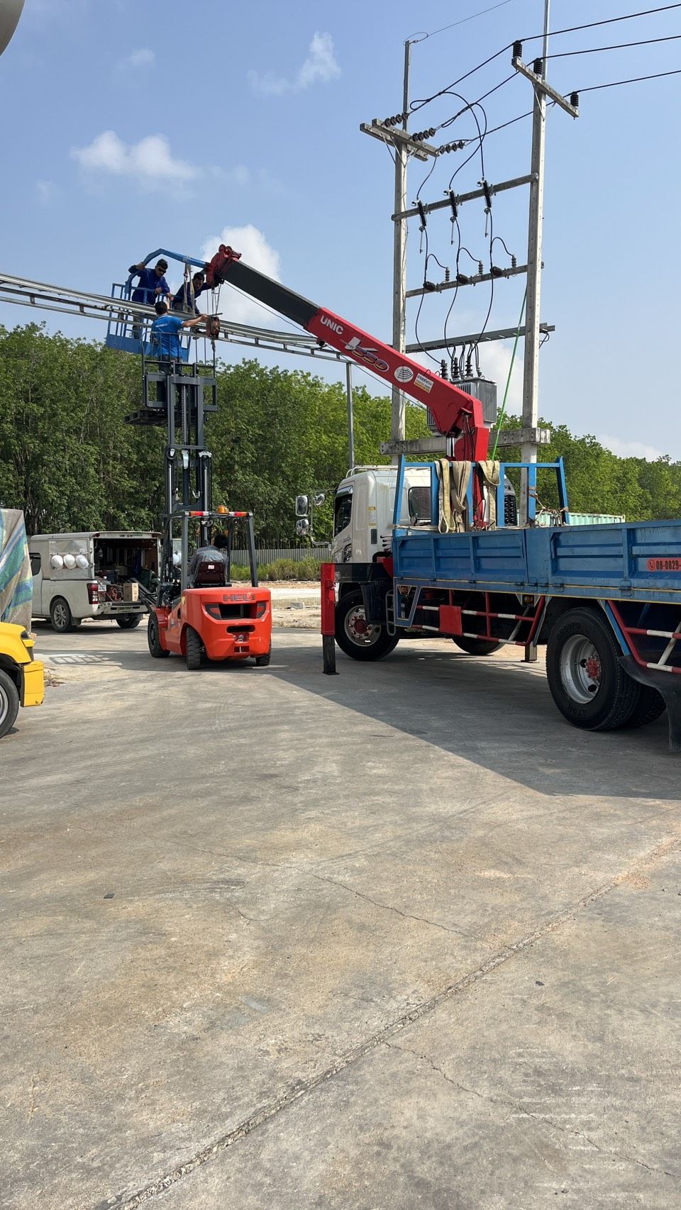 รถเฮี๊ยบมาบข่า-พิชยาเครน