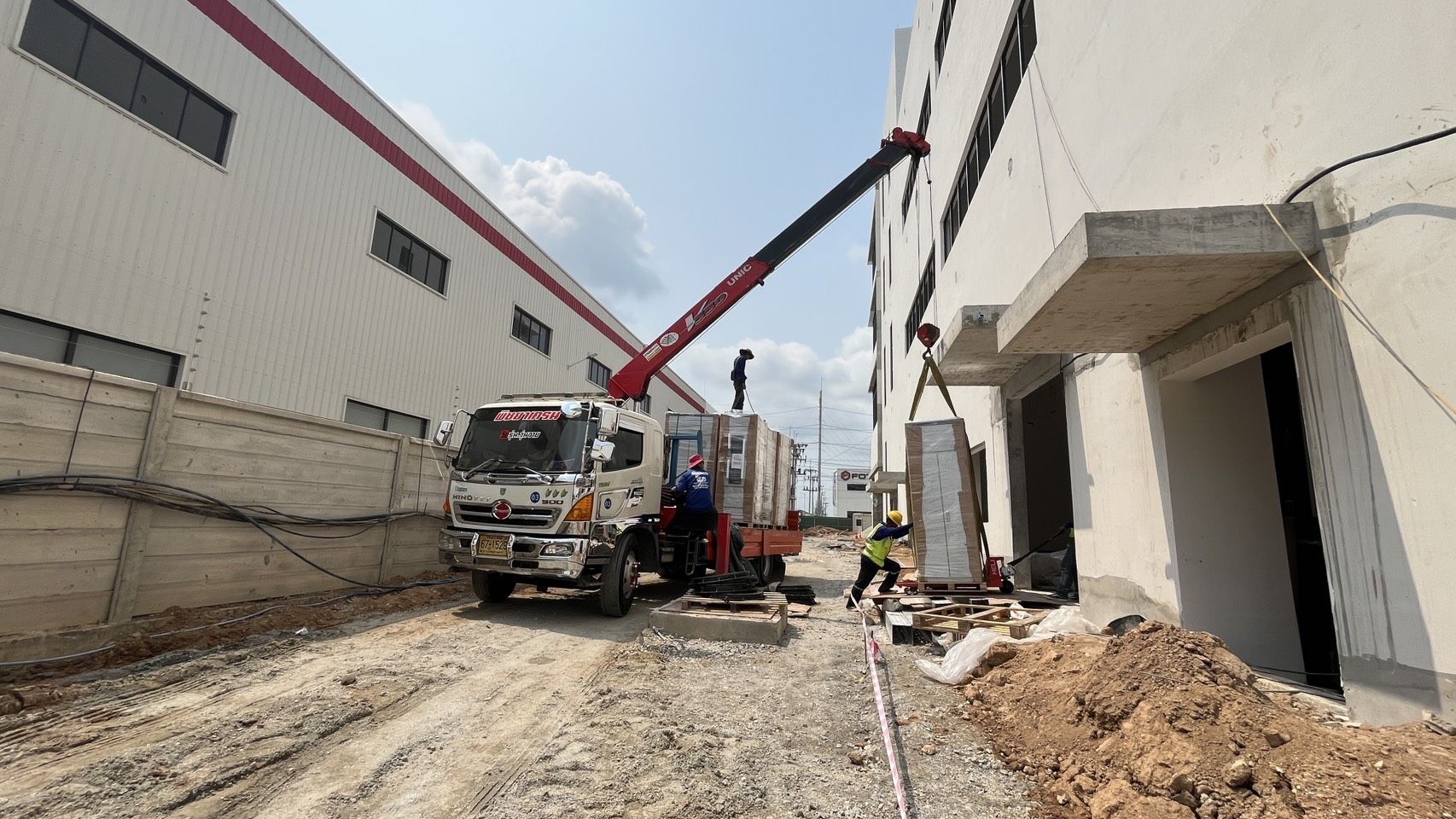 รถเฮี๊ยบมาบปู-พิชยาเครน