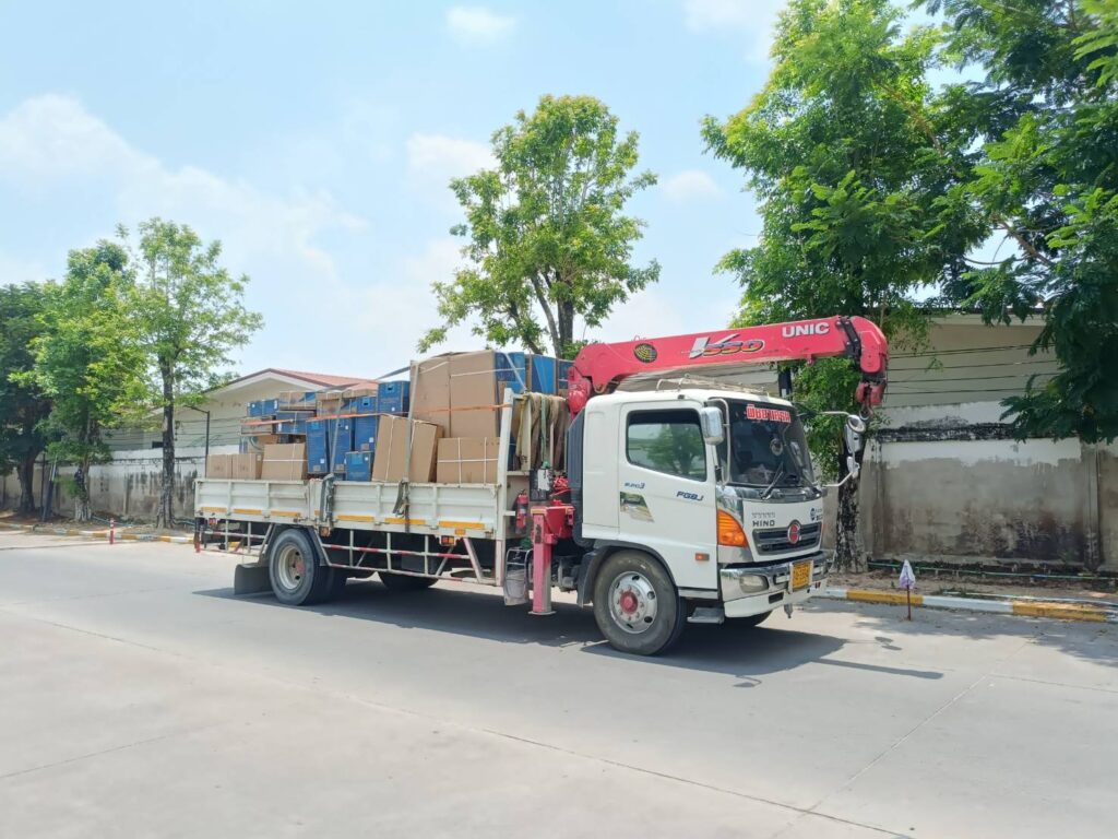 รถเฮี๊ยบเขาไม้เเก้ว-พิชยาเครน.