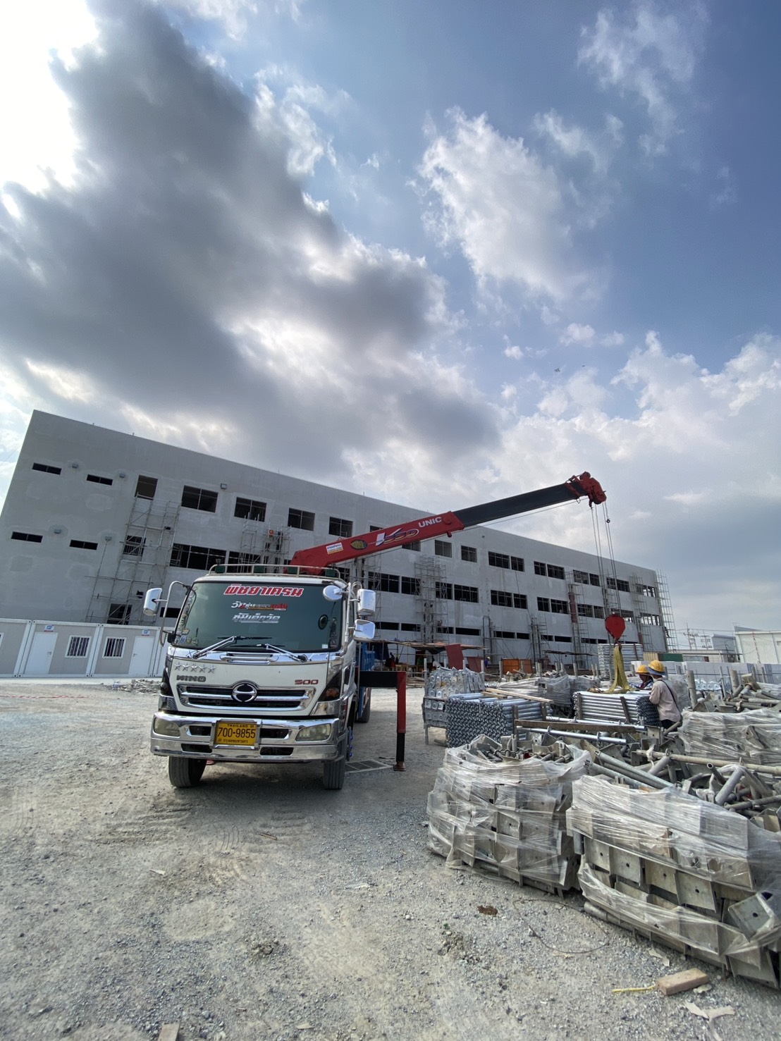 รถเฮี๊ยบบ้านบึง-พิชยาเครน