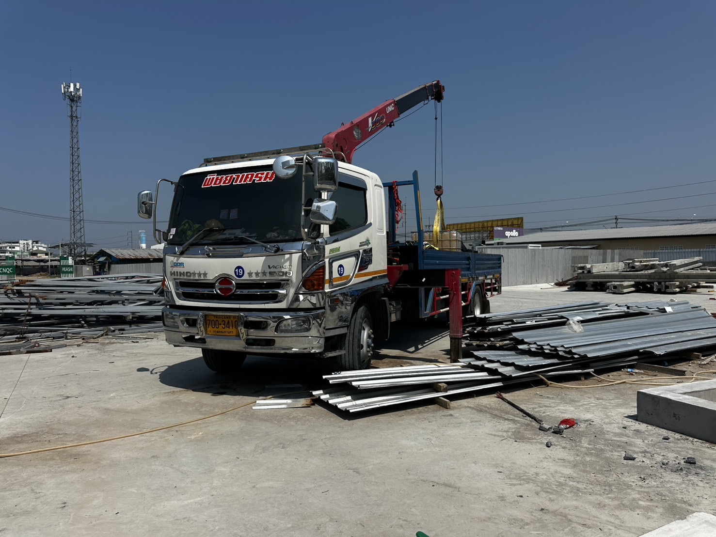 รถเฮี๊ยบปิ่นทอง-พิชยาเครน