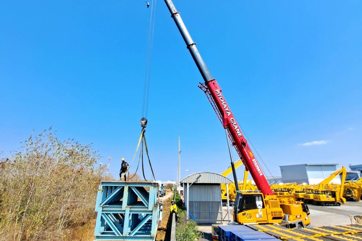 รถเครนวังจันทร์-พิชยาเครน