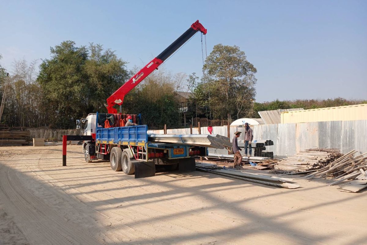 รถเฮี๊ยบนิคมพัฒนา-พิชยาเครน