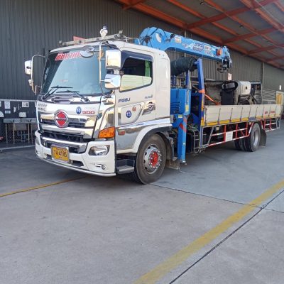 รถเฮี๊ยบปลวกเเดง