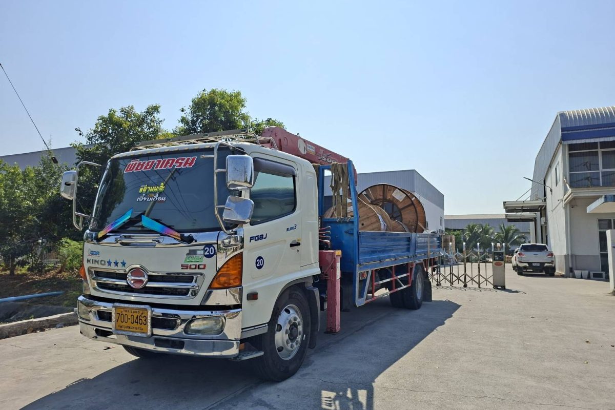 รถเฮี๊ยบปิ่นทอง-พิชยาเครน