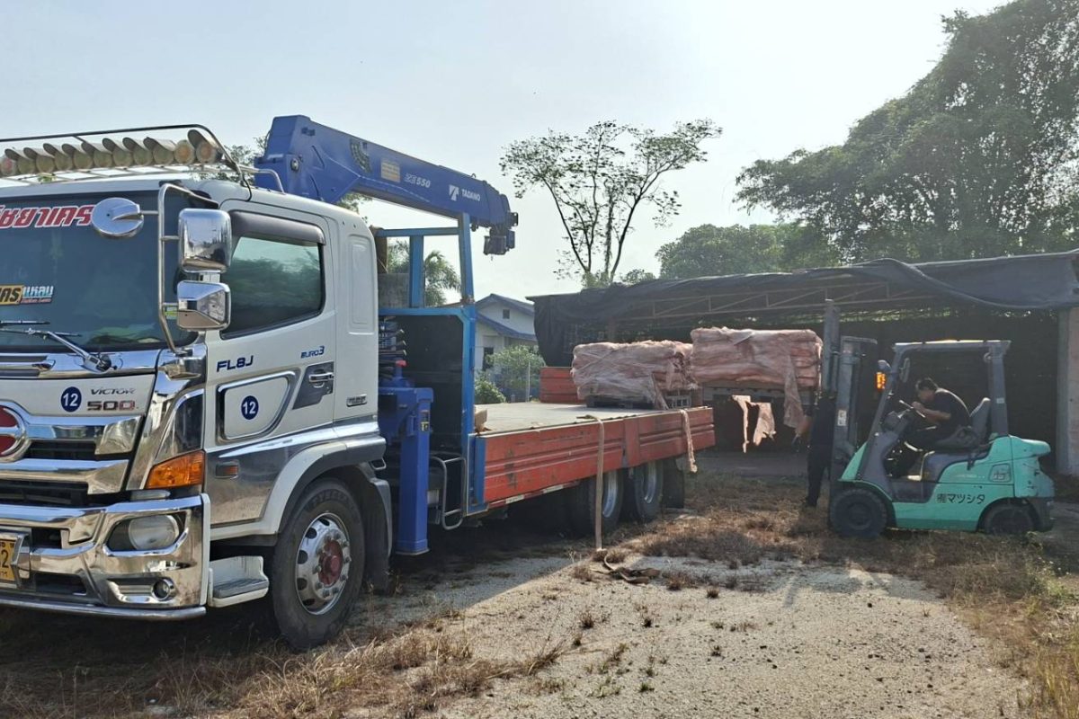 รถเฮี๊ยบศรีราชา-พิชยาเครน