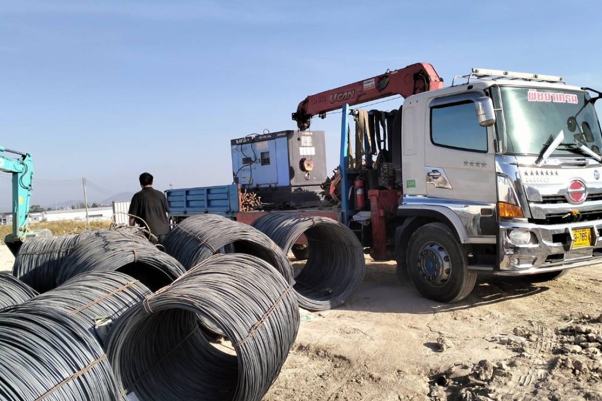 รถเฮี๊ยบนิคมพัฒนา โดยพิชยาเครน