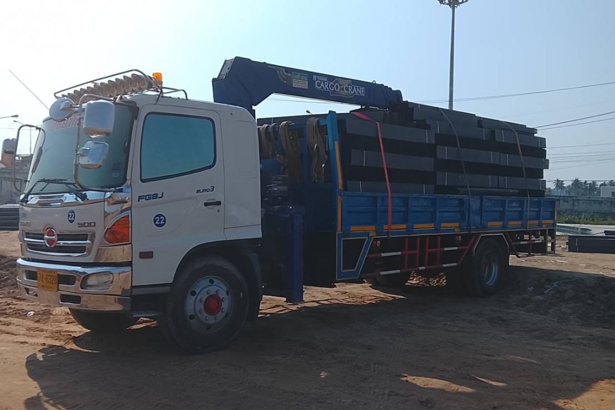 รถเฮี๊ยบสนามชัยเขต-พิชยาเครน