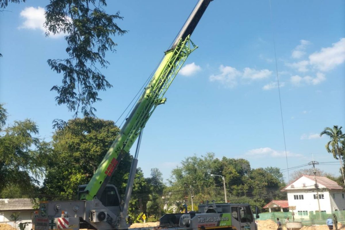 รถเครนบ้านบึง