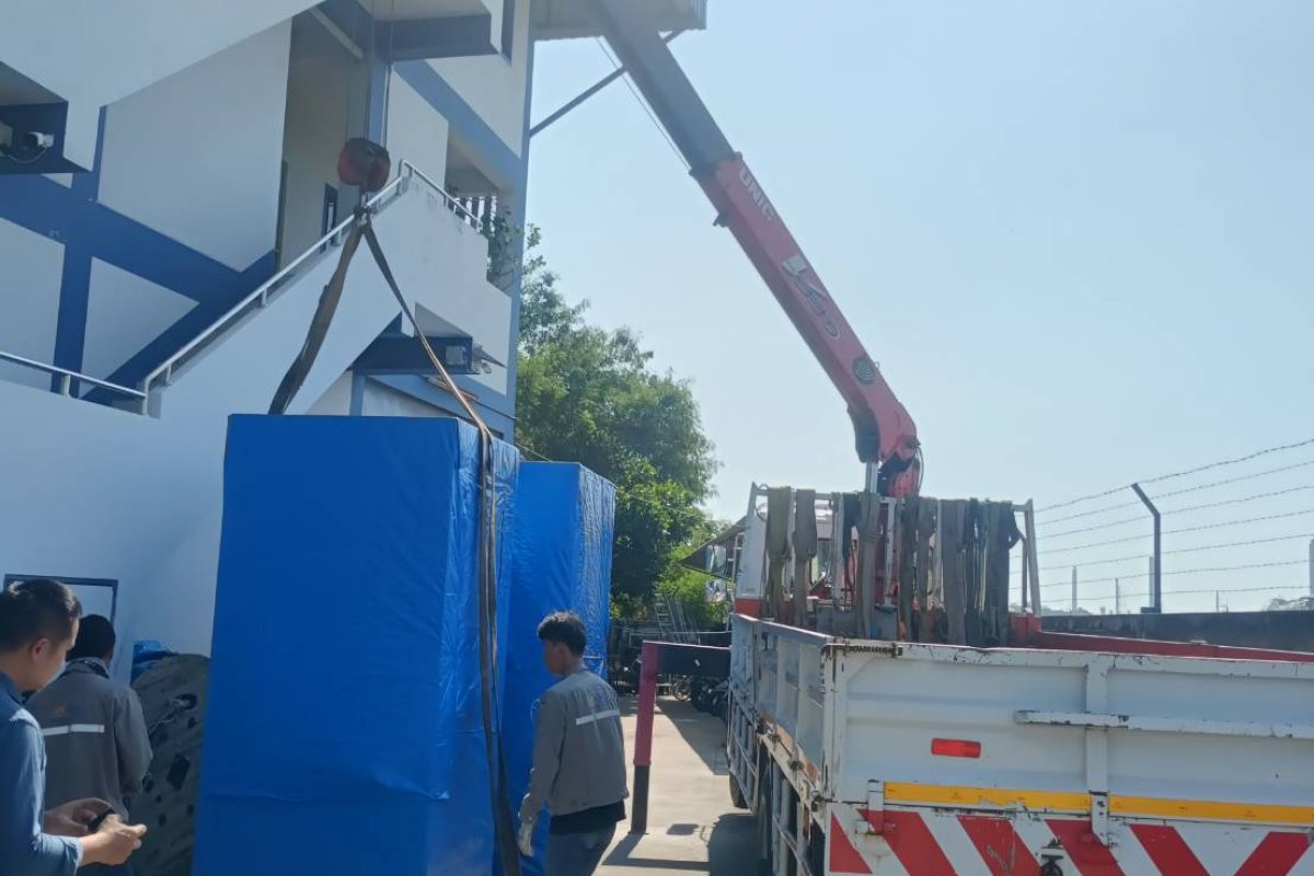 รถเฮี๊ยบรับจ้างตะเคียนเตี้ย บริการโดยพิชยาเครน