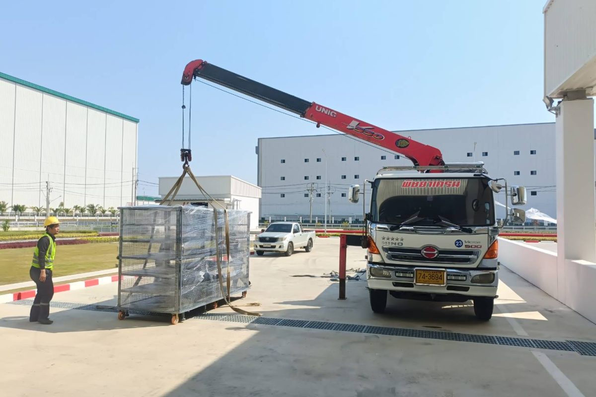 รถเฮี๊ยบหนองใหญ่-พิชยาเครน