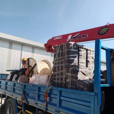 เช่ารถเฮี๊ยบศรีราชา-เขาคันทรง โดยพิชยาเครน โทร080-829-2990