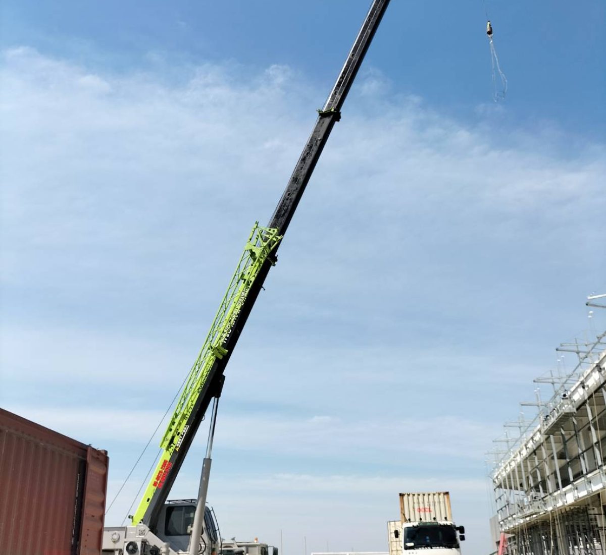 รถเครนโรจนะบ่อวิน-พิชยาเครน