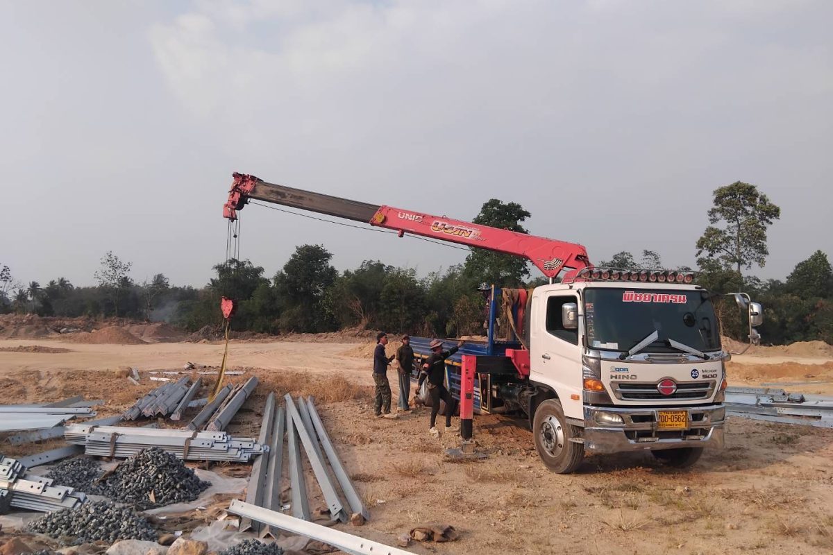 รถเฮี๊ยบ พิชยาเครน ให้บริการรถเฮี๊ยบขนย้ายชิ้นงานต่างๆ พื้นที่ อมตะ ปลวกแดง นิคมพัฒนา มาบข่า