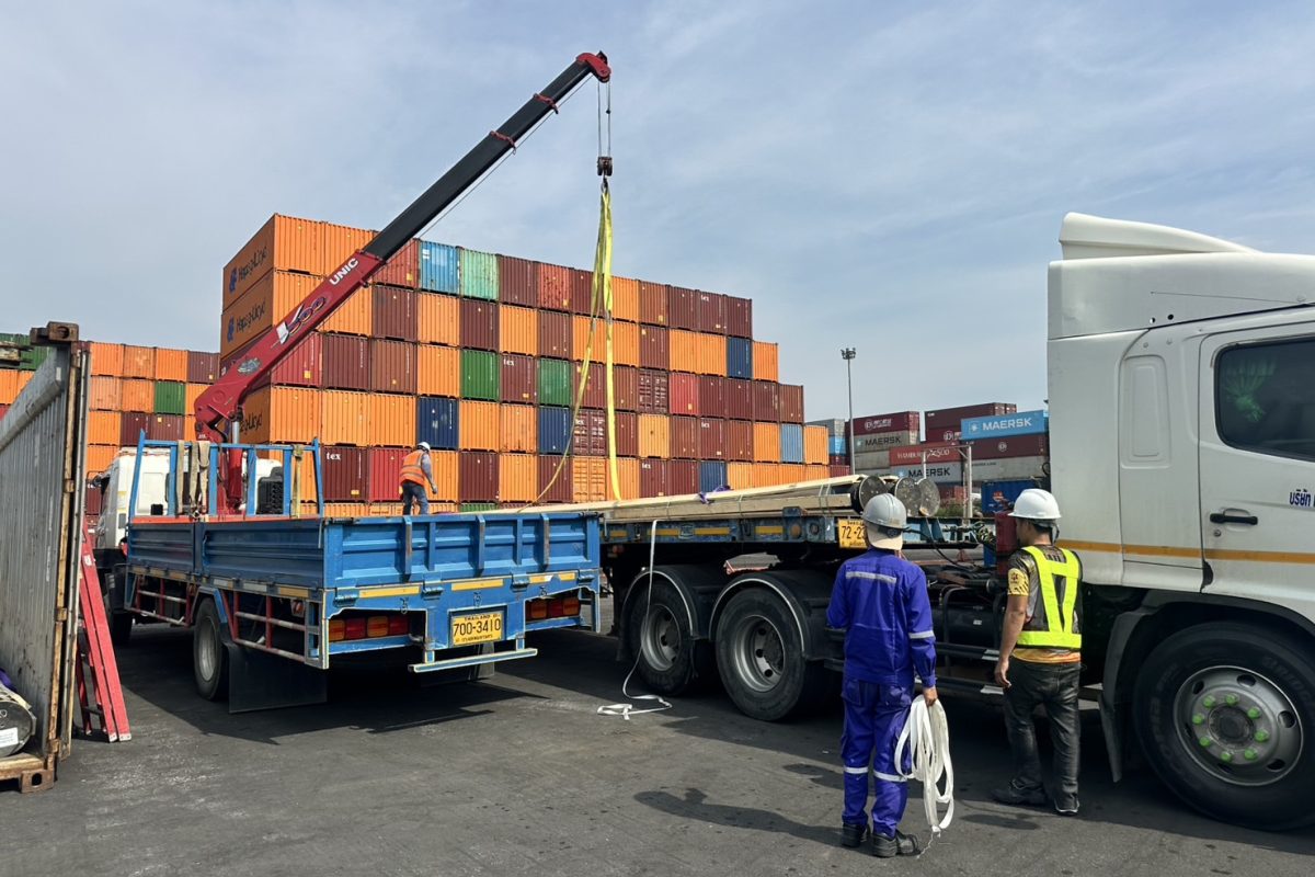 รถเฮี๊ยบท่าเรือ-พิชยาเครน