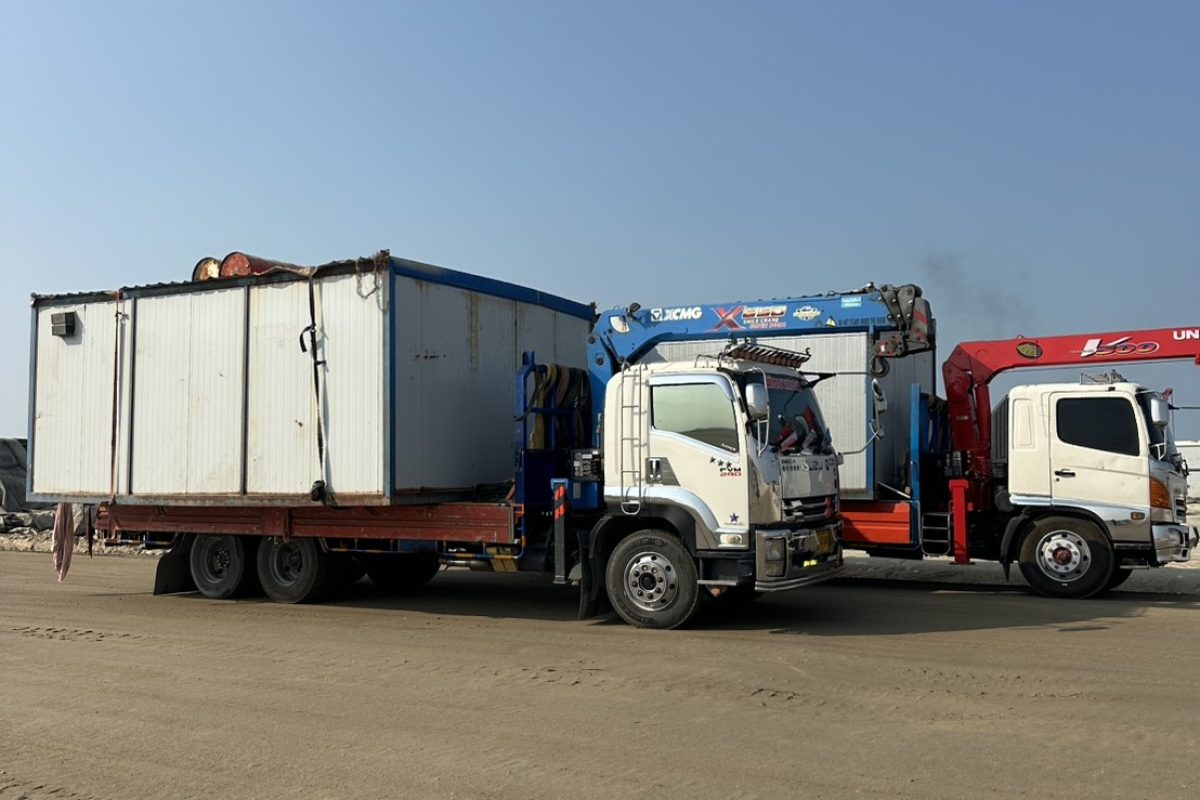รถเฮี๊ยบ-6-ล้อ-พิชยาเครน-ขนย้ายตู้คอนเทรนเนอร์.jpg